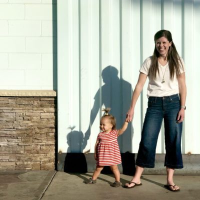 fresno knows tacos mom and daughter pose in front of fresno taco shop